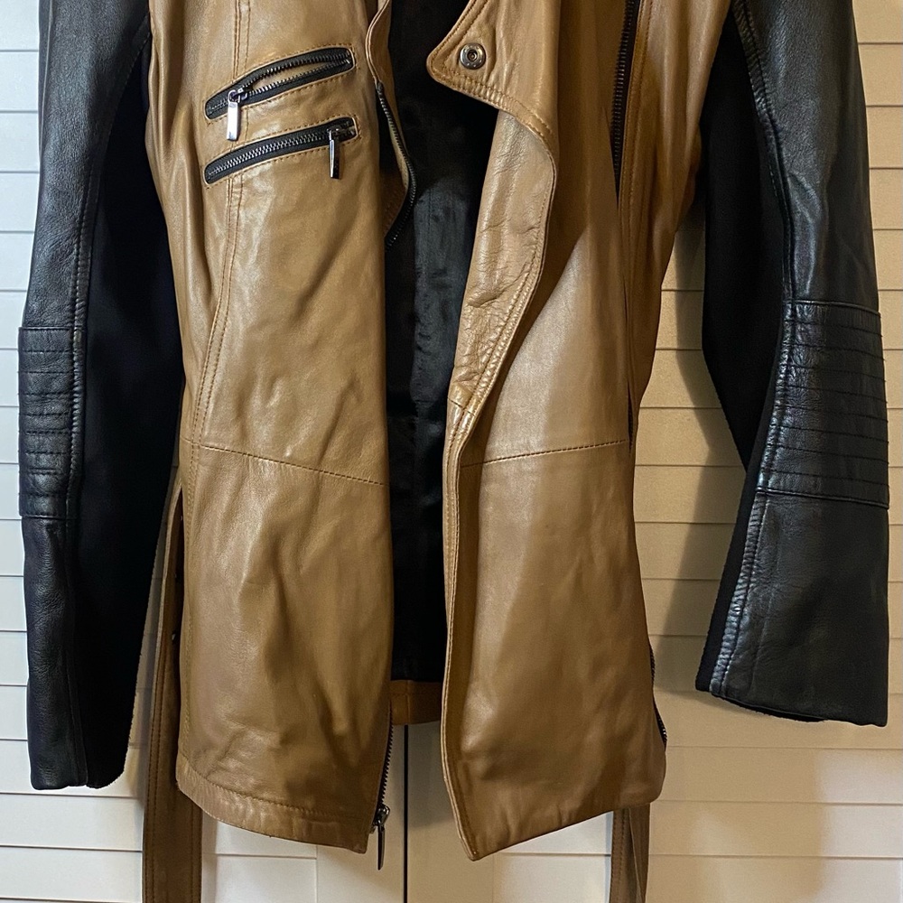 Laundry By Shelli Segal Black and Tan Jacket
